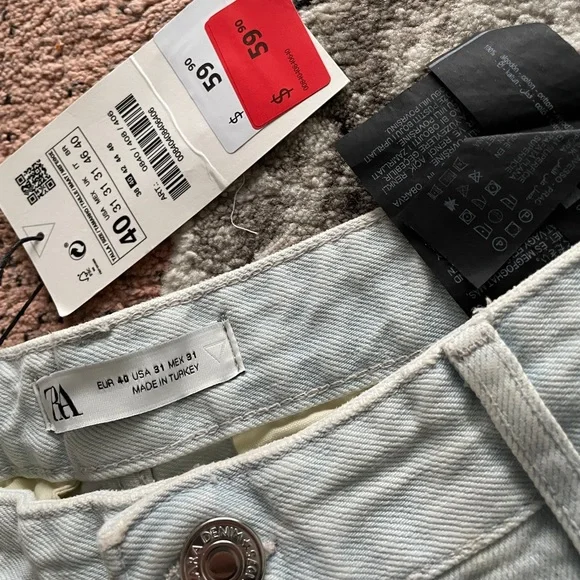 BRAND NEW** Never worn with tag on — Zara Pants